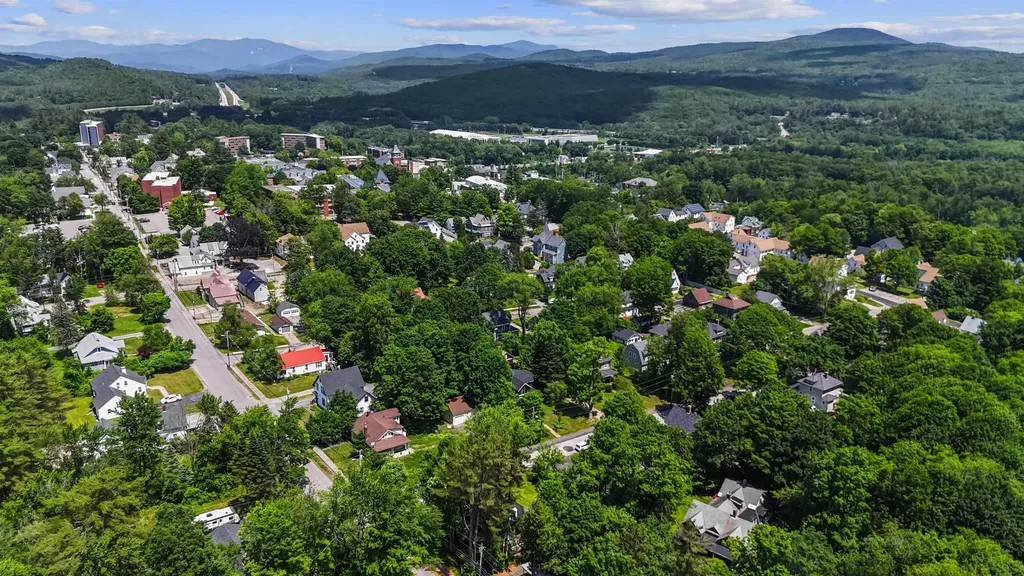 25 Wentworth Street Plymouth NH 03264