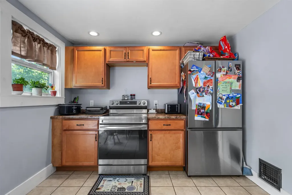 25 Wentworth Street Plymouth NH 03264