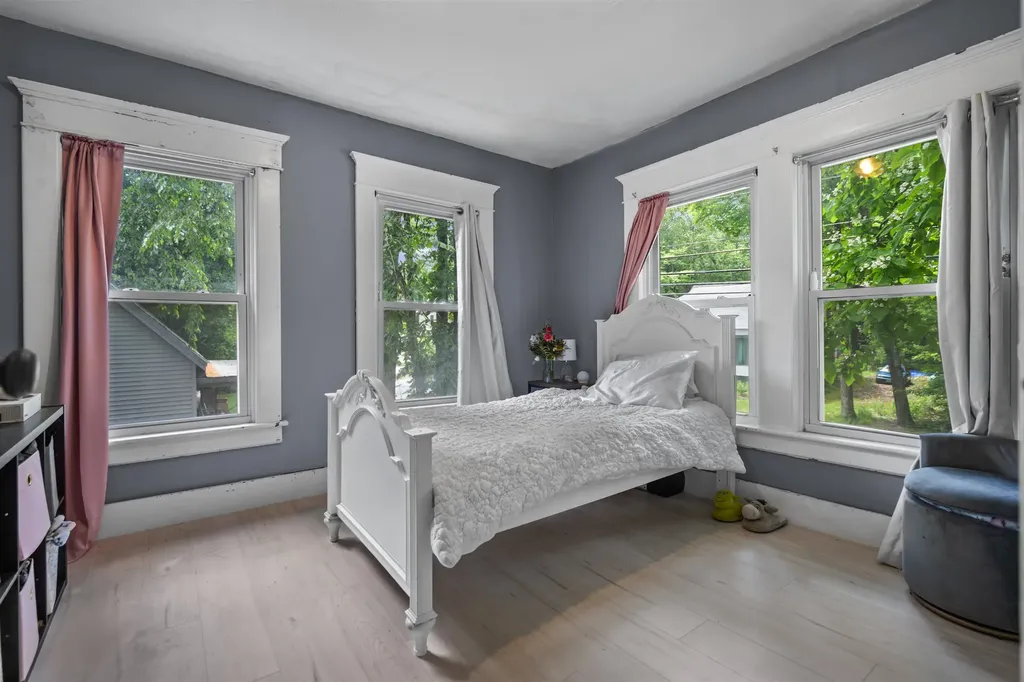 25 Wentworth Street Plymouth NH 03264