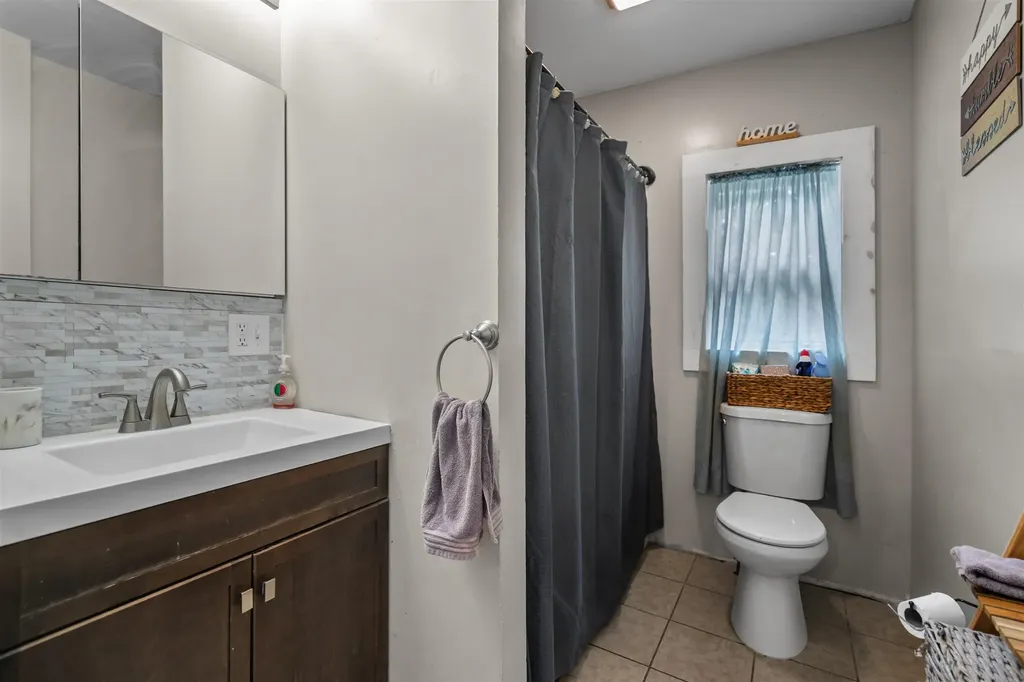 25 Wentworth Street Plymouth NH 03264