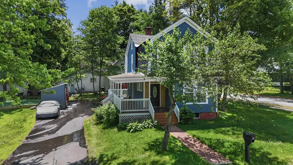 25 Wentworth Street Plymouth NH 03264