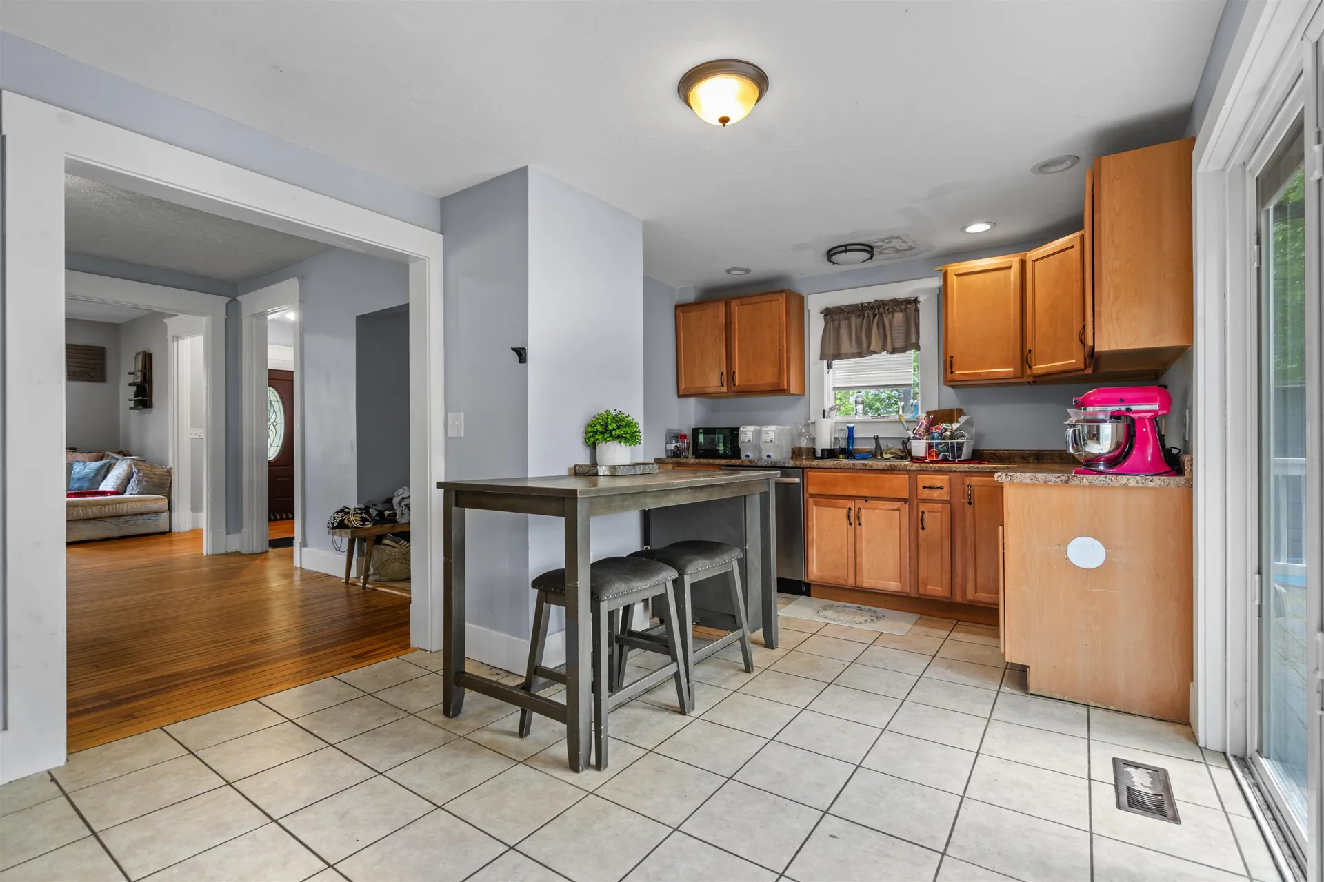 25 Wentworth Street Plymouth NH 03264