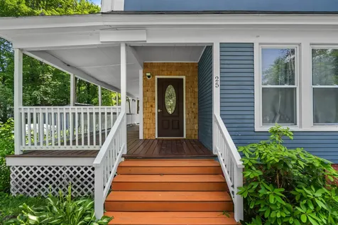 25 Wentworth Street Plymouth NH 03264