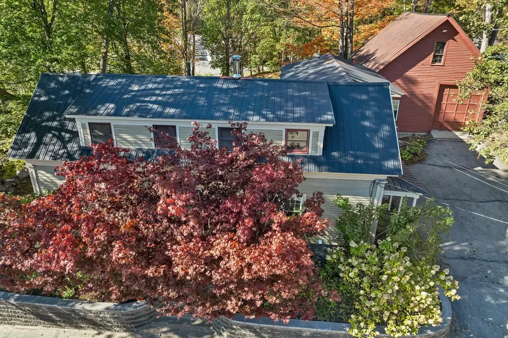 108 Center Street Wolfeboro NH 03894