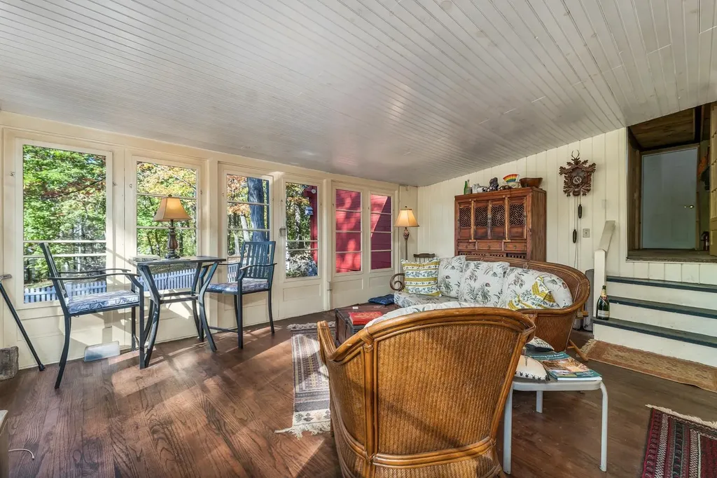 108 Center Street Wolfeboro NH 03894