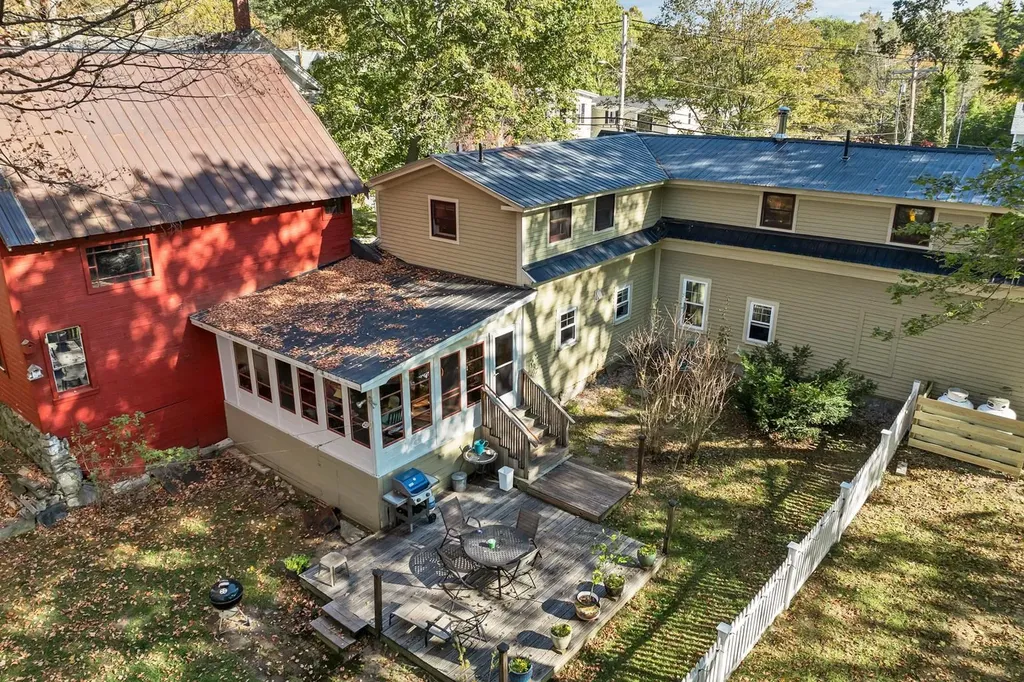 108 Center Street Wolfeboro NH 03894