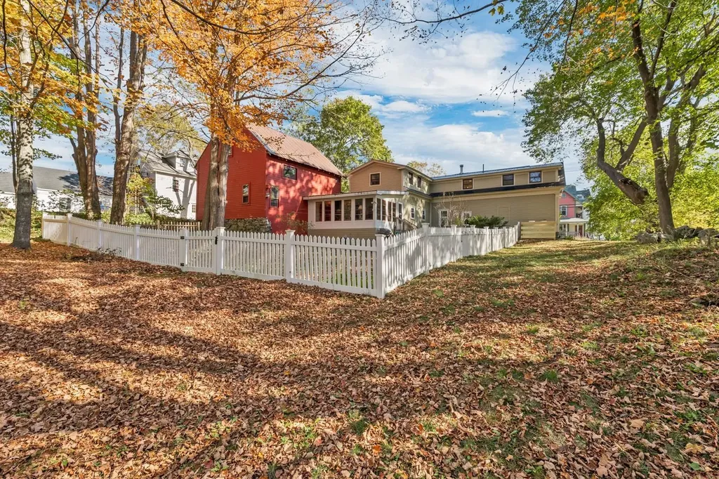 108 Center Street Wolfeboro NH 03894