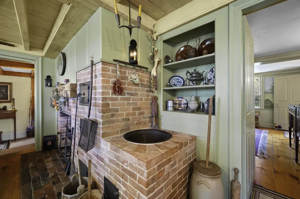 70 Sandown Road Danville NH 03819