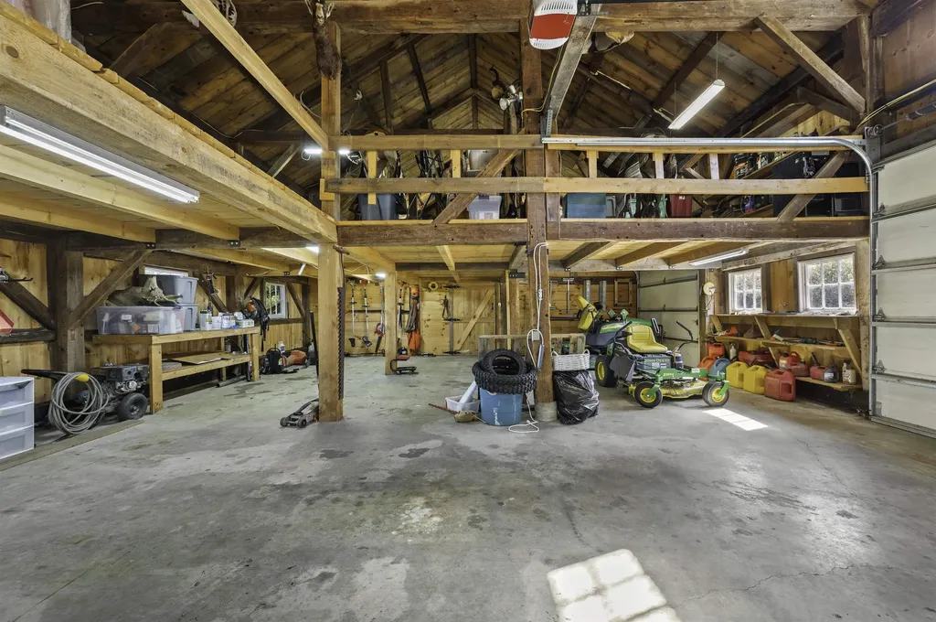 70 Sandown Road Danville NH 03819