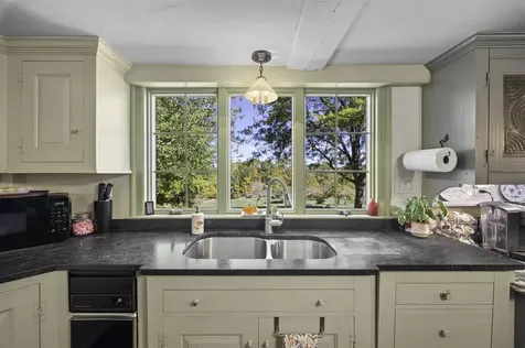 70 Sandown Road Danville NH 03819