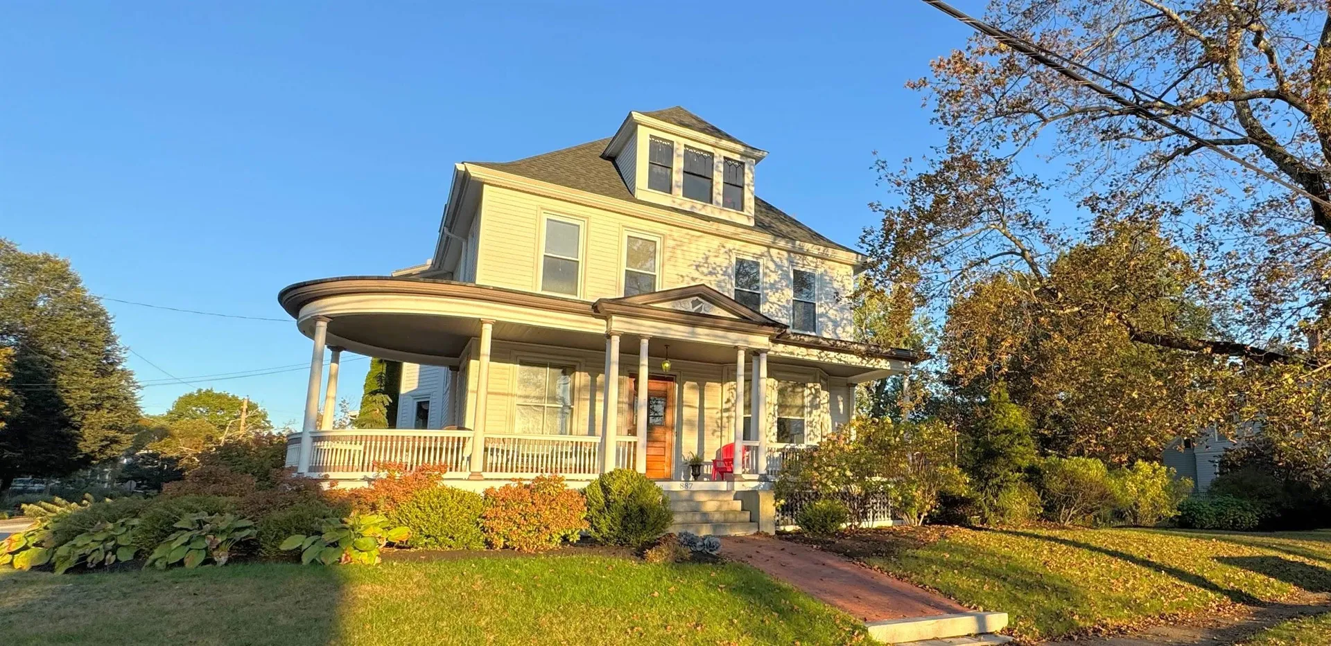 887 Chestnut Street Manchester NH 03104