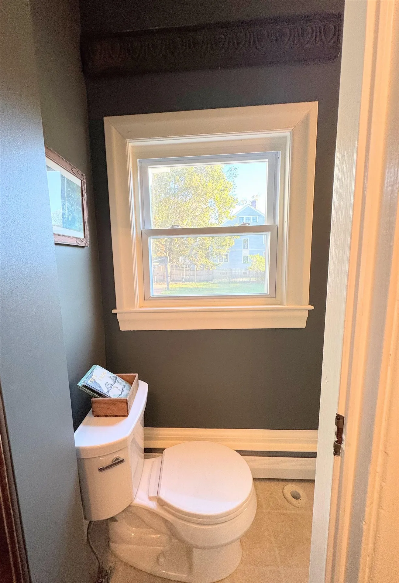 887 Chestnut Street Manchester NH 03104