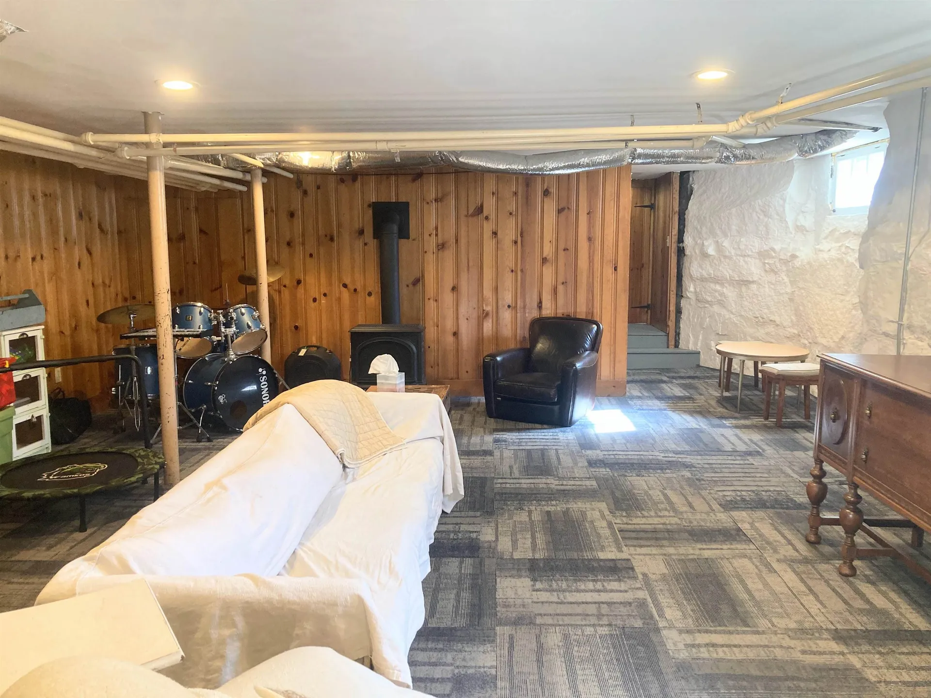 887 Chestnut Street Manchester NH 03104