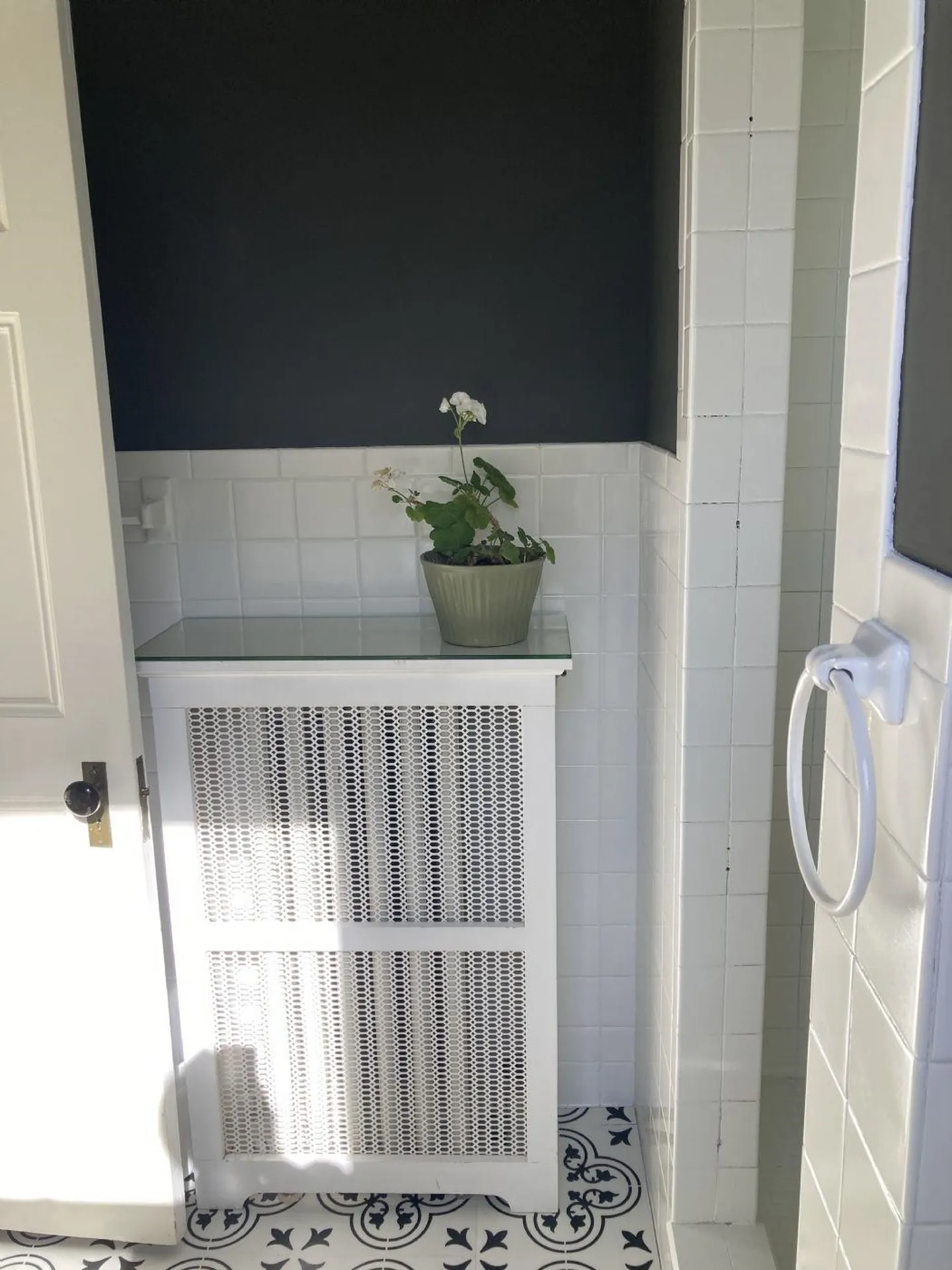 887 Chestnut Street Manchester NH 03104