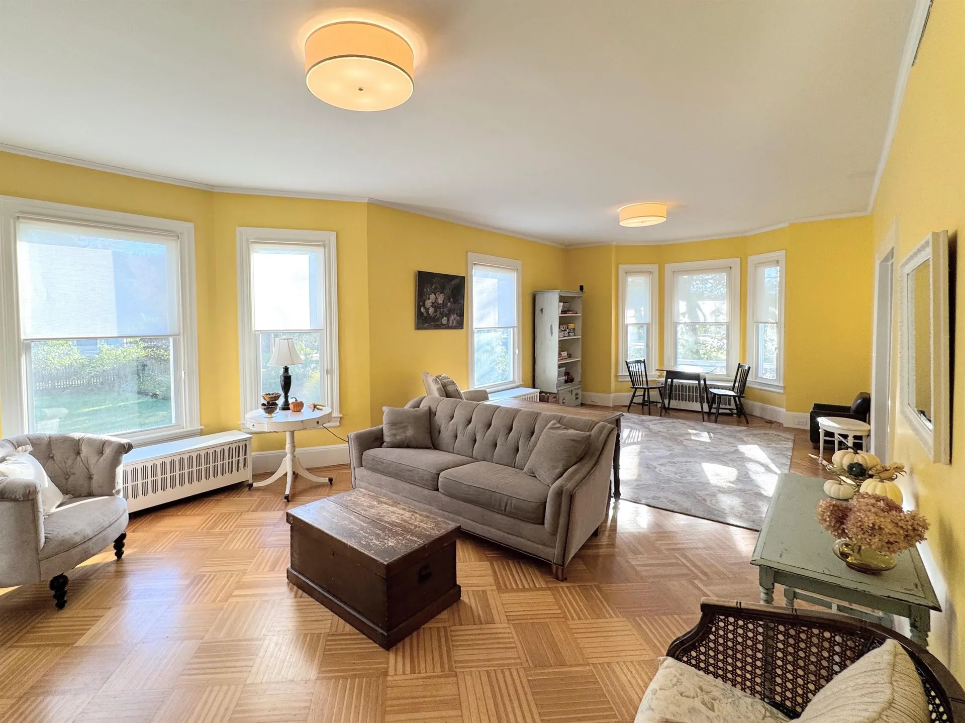 887 Chestnut Street Manchester NH 03104