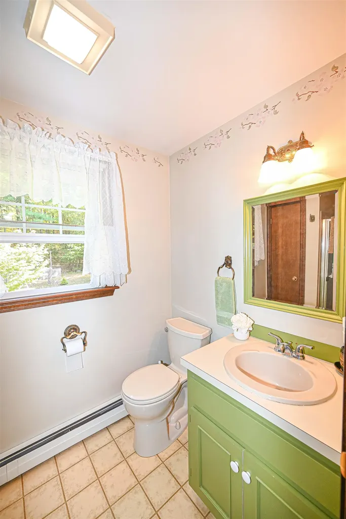 58 Tallant Road Pelham NH 03076