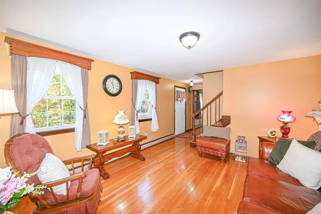 58 Tallant Road Pelham NH 03076