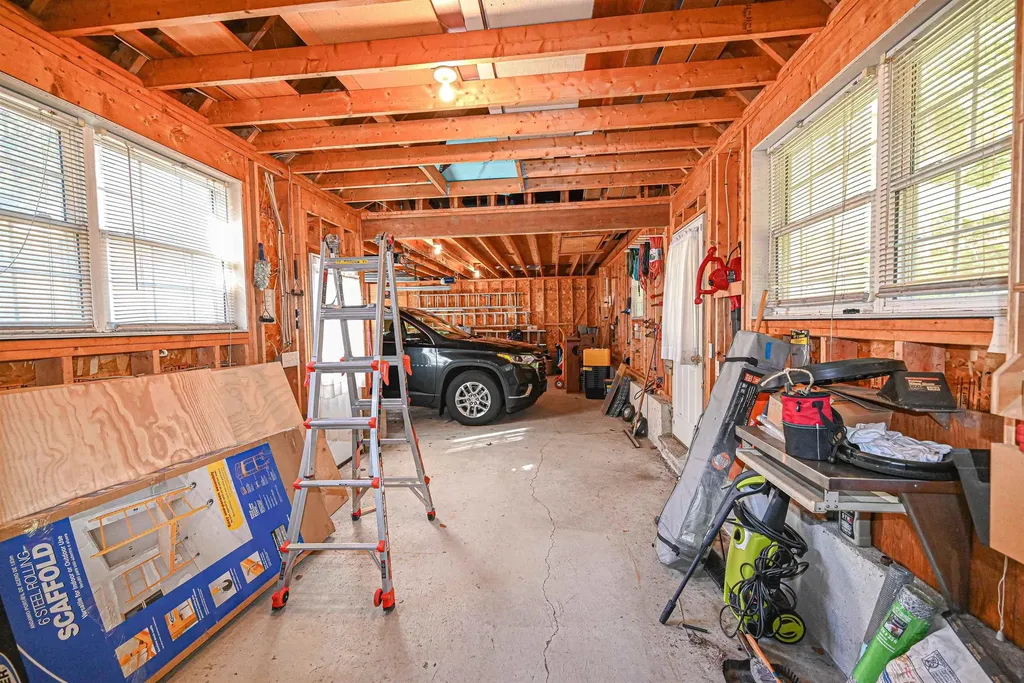 58 Tallant Road Pelham NH 03076