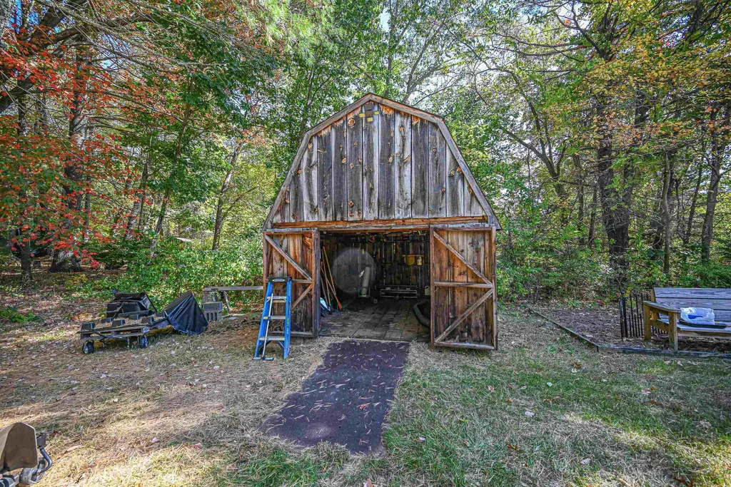 58 Tallant Road Pelham NH 03076