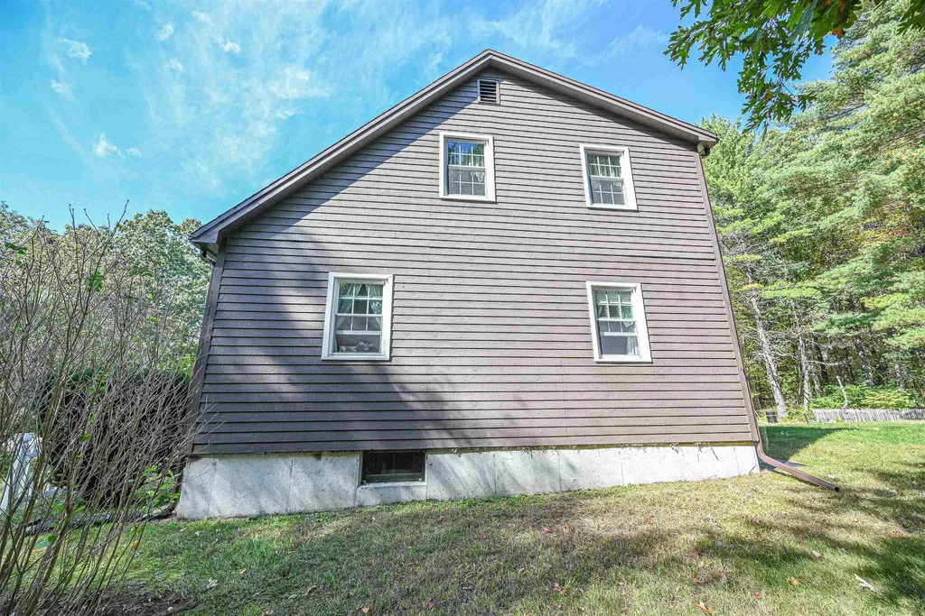 58 Tallant Road Pelham NH 03076