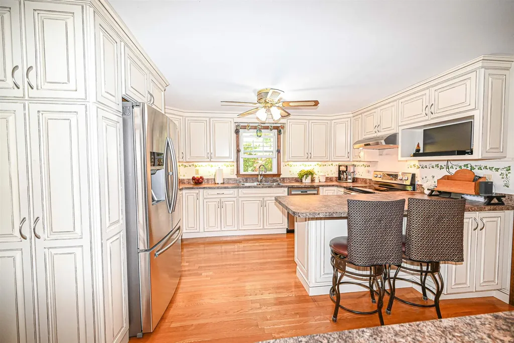 58 Tallant Road Pelham NH 03076