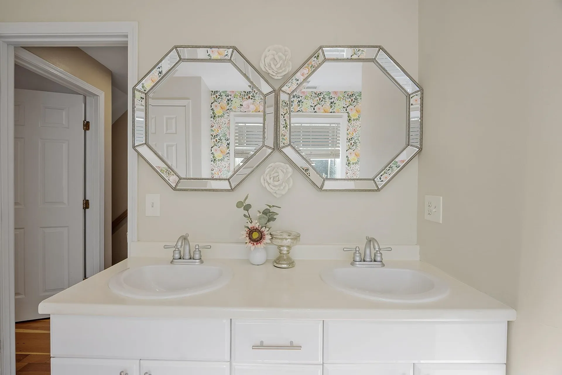 50 Turtle Rock Road Windham NH 03087