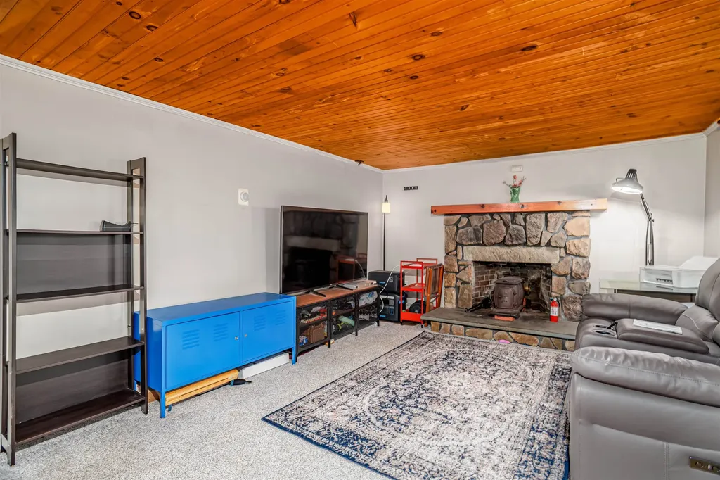 78 Pine Eden Road Rindge NH 03461