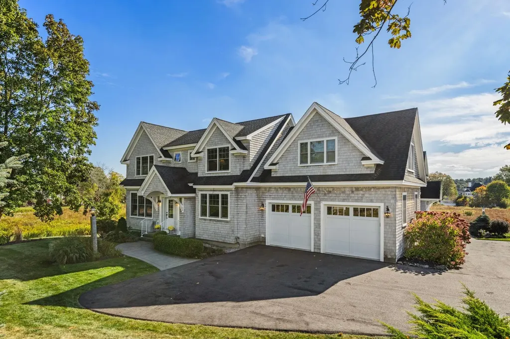 14 Maple Road North Hampton NH 03862