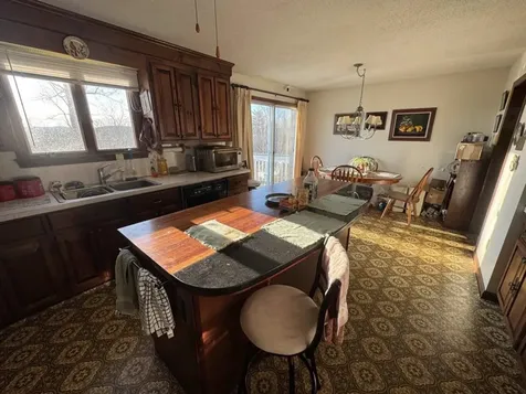 8 Colburn Road Brookline NH 03033