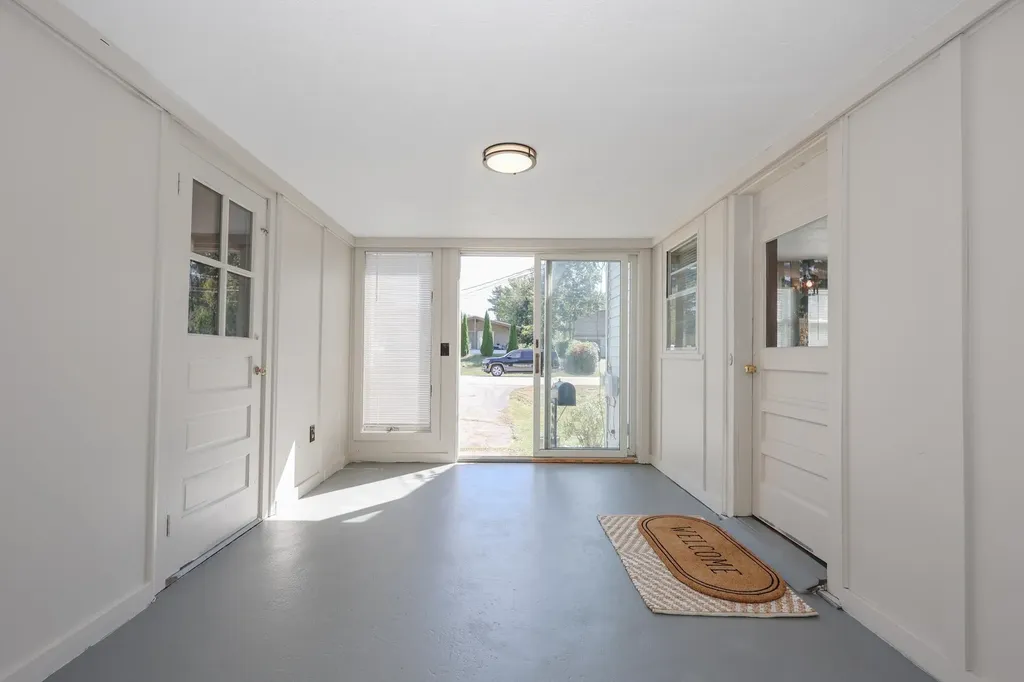 45 Cushing Boulevard Rochester NH 03867