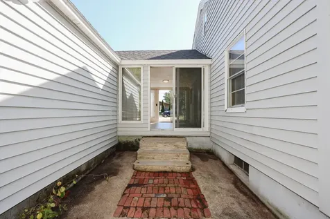 45 Cushing Boulevard Rochester NH 03867