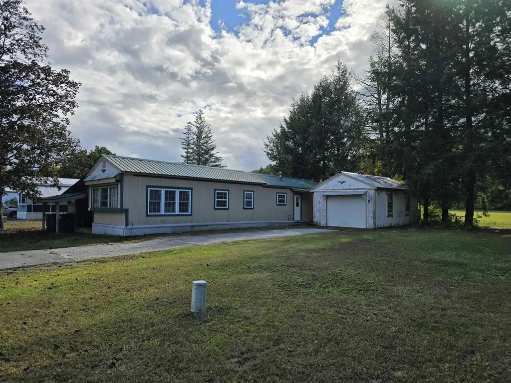 2 Crown Point Drive Charlestown NH 03603