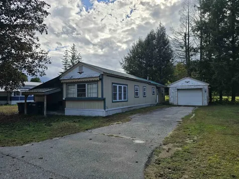 2 Crown Point Drive Charlestown NH 03603