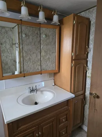 2 Crown Point Drive Charlestown NH 03603