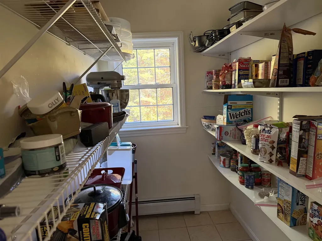 64 Osgood Road Kensington NH 03833