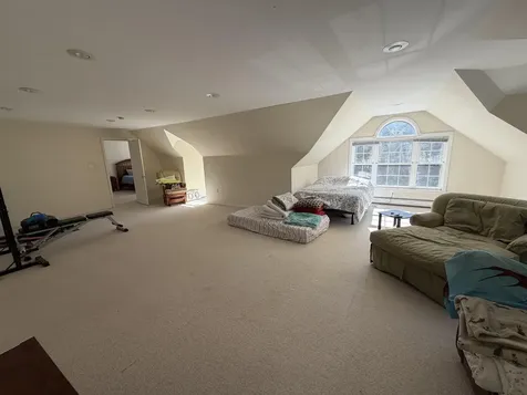 64 Osgood Road Kensington NH 03833