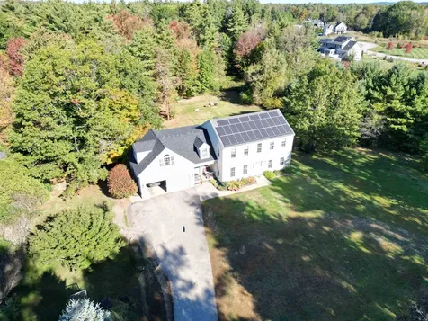 64 Osgood Road Kensington NH 03833