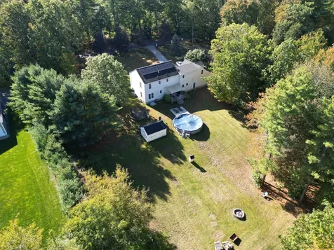 64 Osgood Road Kensington NH 03833