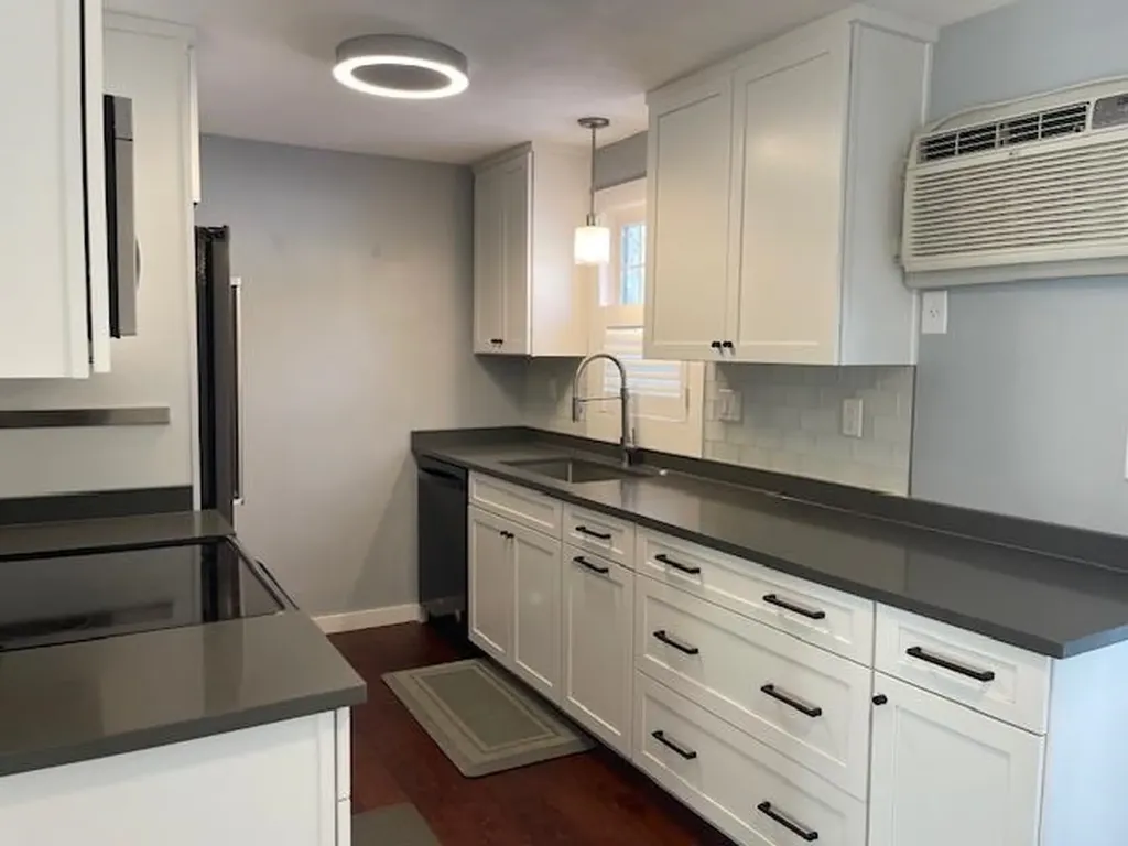 14 Eagle Drive Salem NH 03079-4316