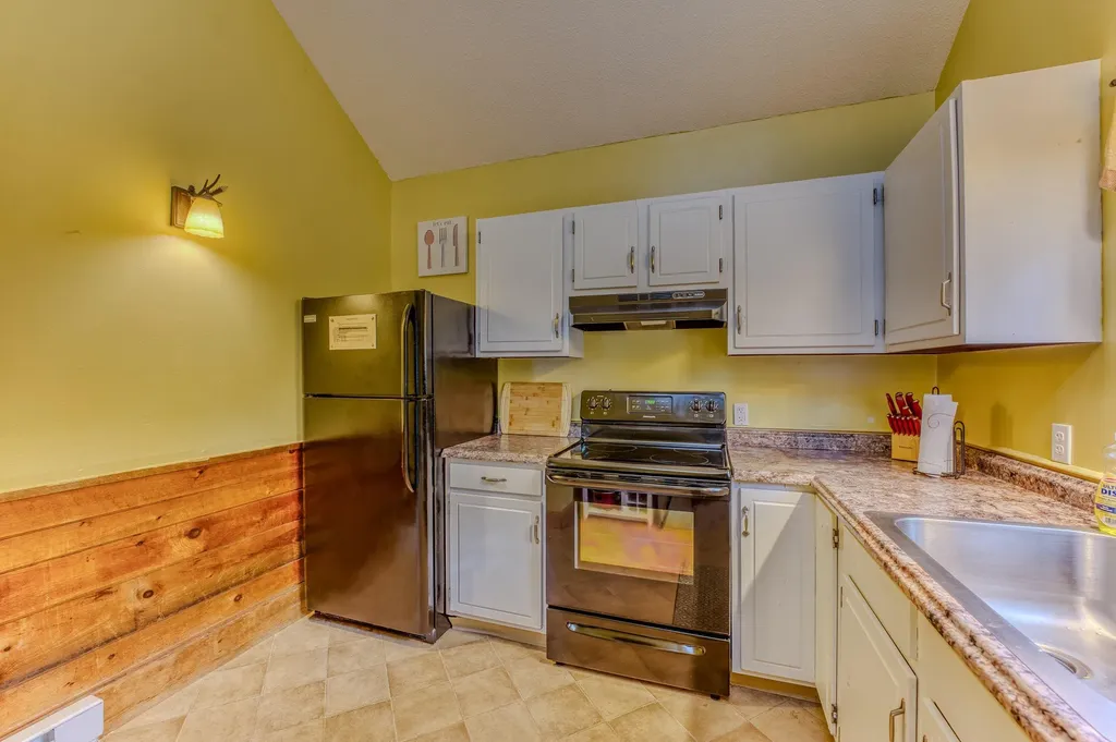 28-1 Condo Road Campton NH 03223