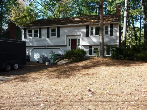 6 Lamplighter Drive Nashua NH 03064