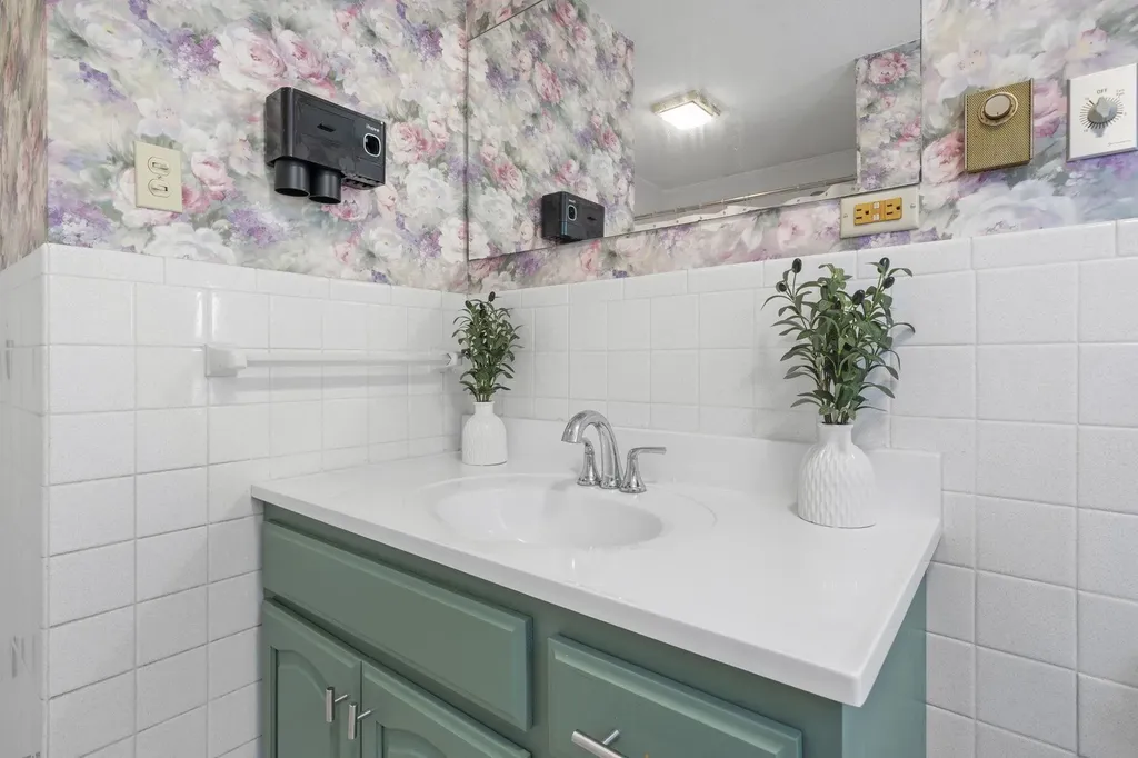 370 Sagamore Street Manchester NH 03104