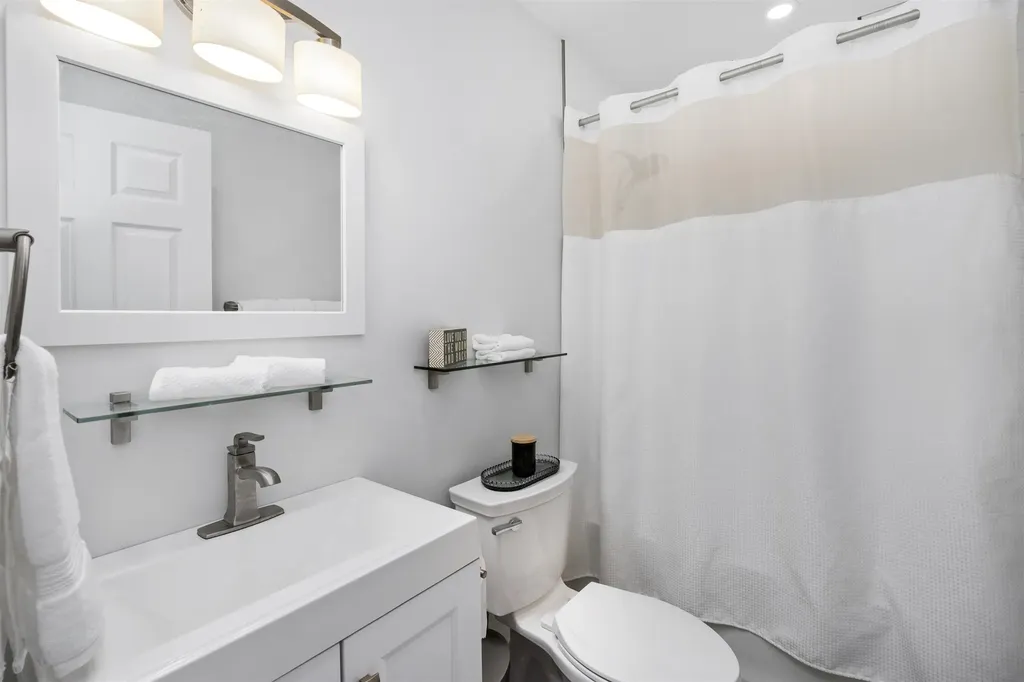 1029 S Mammoth Road Manchester NH 03109