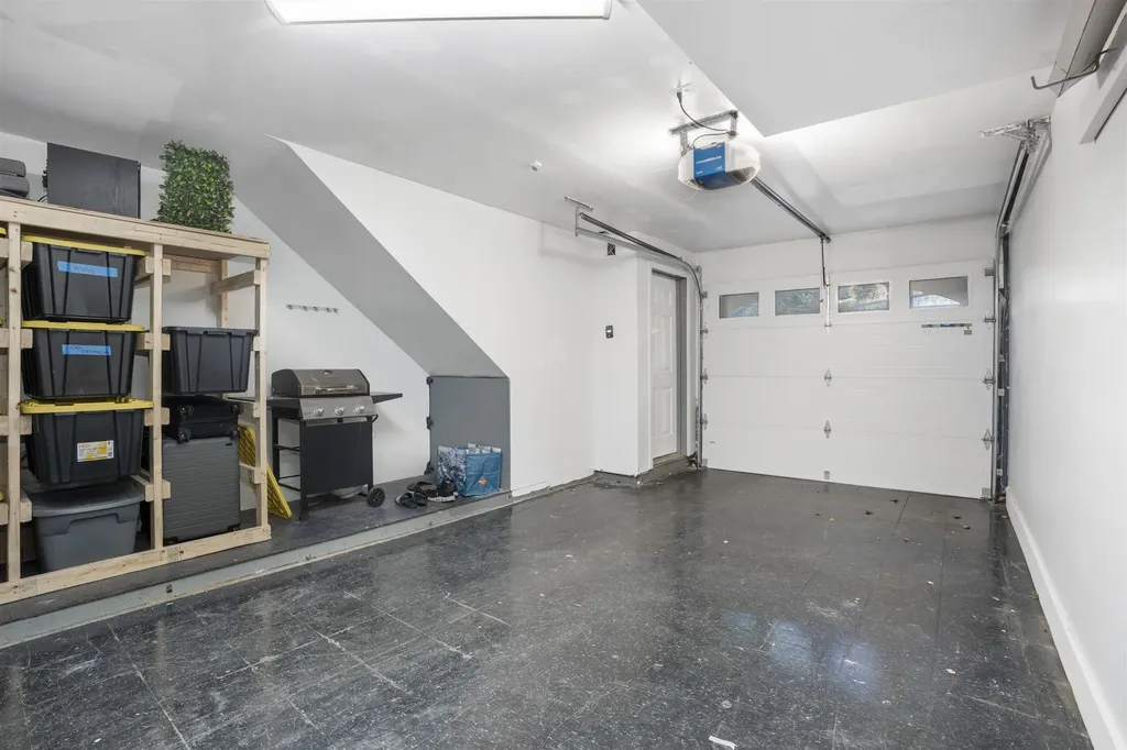 1029 S Mammoth Road Manchester NH 03109