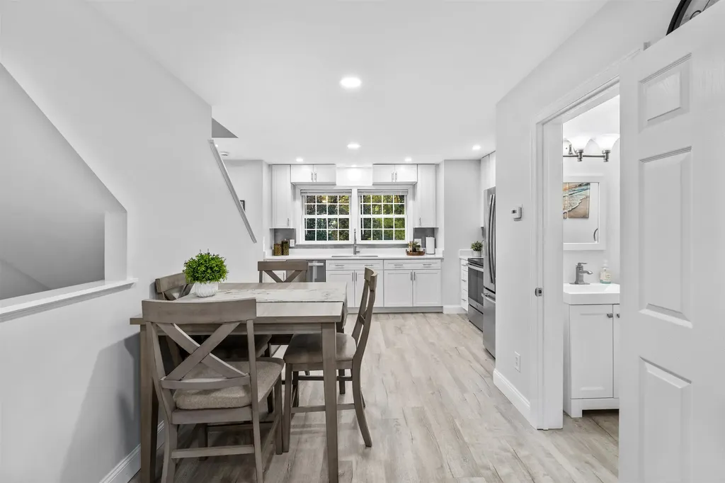 1029 S Mammoth Road Manchester NH 03109