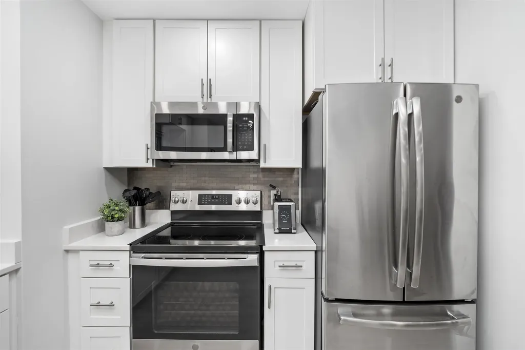 1029 S Mammoth Road Manchester NH 03109