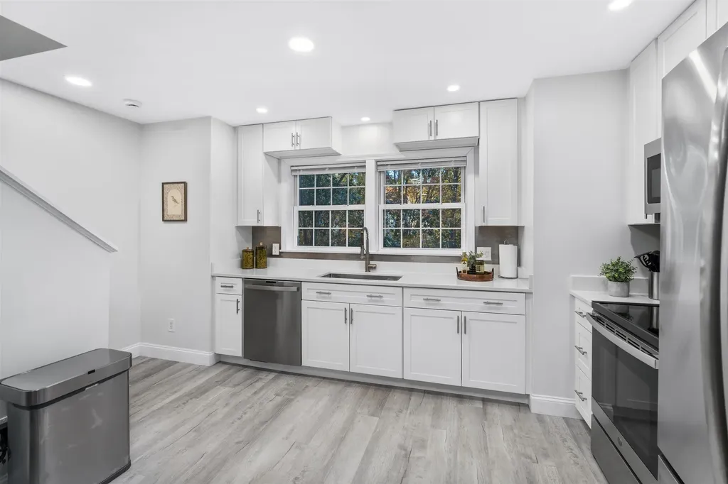 1029 S Mammoth Road Manchester NH 03109