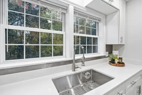 1029 S Mammoth Road Manchester NH 03109