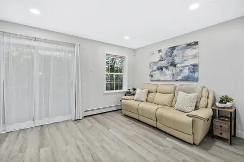 1029 S Mammoth Road Manchester NH 03109