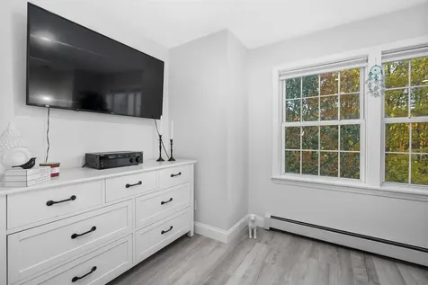 1029 S Mammoth Road Manchester NH 03109